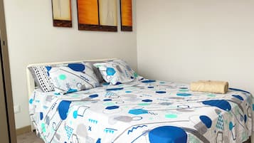 Apartment, 3 Bedrooms, Sea View, Sea Facing | Iron/ironing board, free WiFi