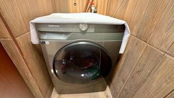 Appartamento, 3 camere da letto, vista mare, fronte mare | Lavanderia