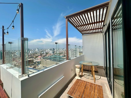 Apartment, 3 Bedrooms, Sea View, Sea Facing | Terrace/patio