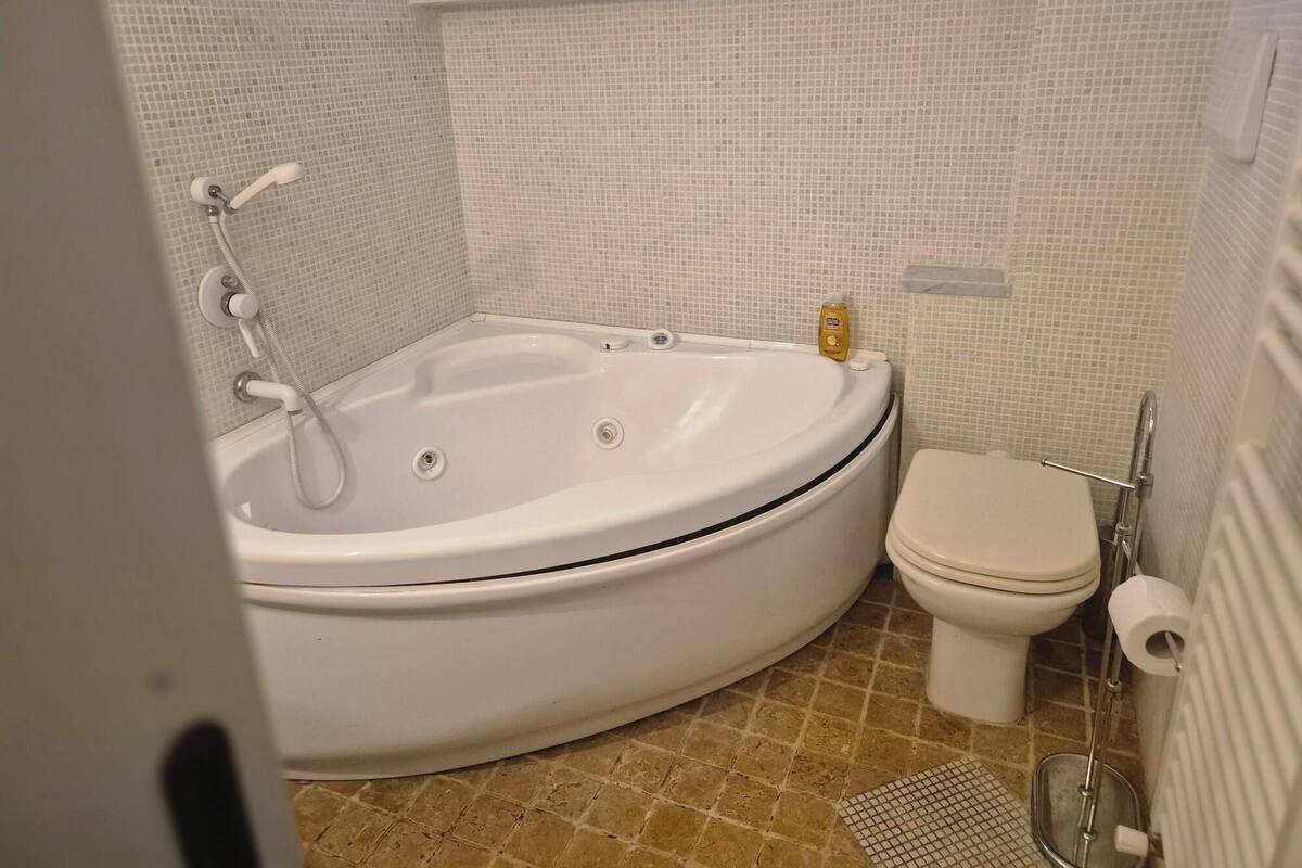 Bathtub spa pribadi