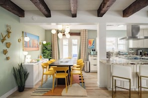 Dining - Fun-Filled Family Retreat | 6 Queens & Spa (San Diego)