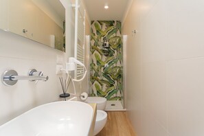 Shower, hair dryer, bidet, toilet paper - Wanderlust Experience | Green Pad (Bari)