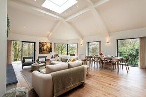Living area - The Old Bunkhouse (Ambleside)