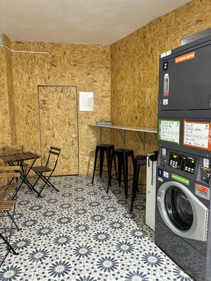 Tủ lạnh, lò vi sóng, lò nướng, bếp nấu 