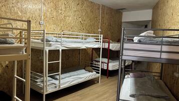 Basic Shared Dormitory | Free WiFi