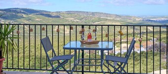 Casa Rural Martemma: Mountain Views, Private Pool & Air Conditioning