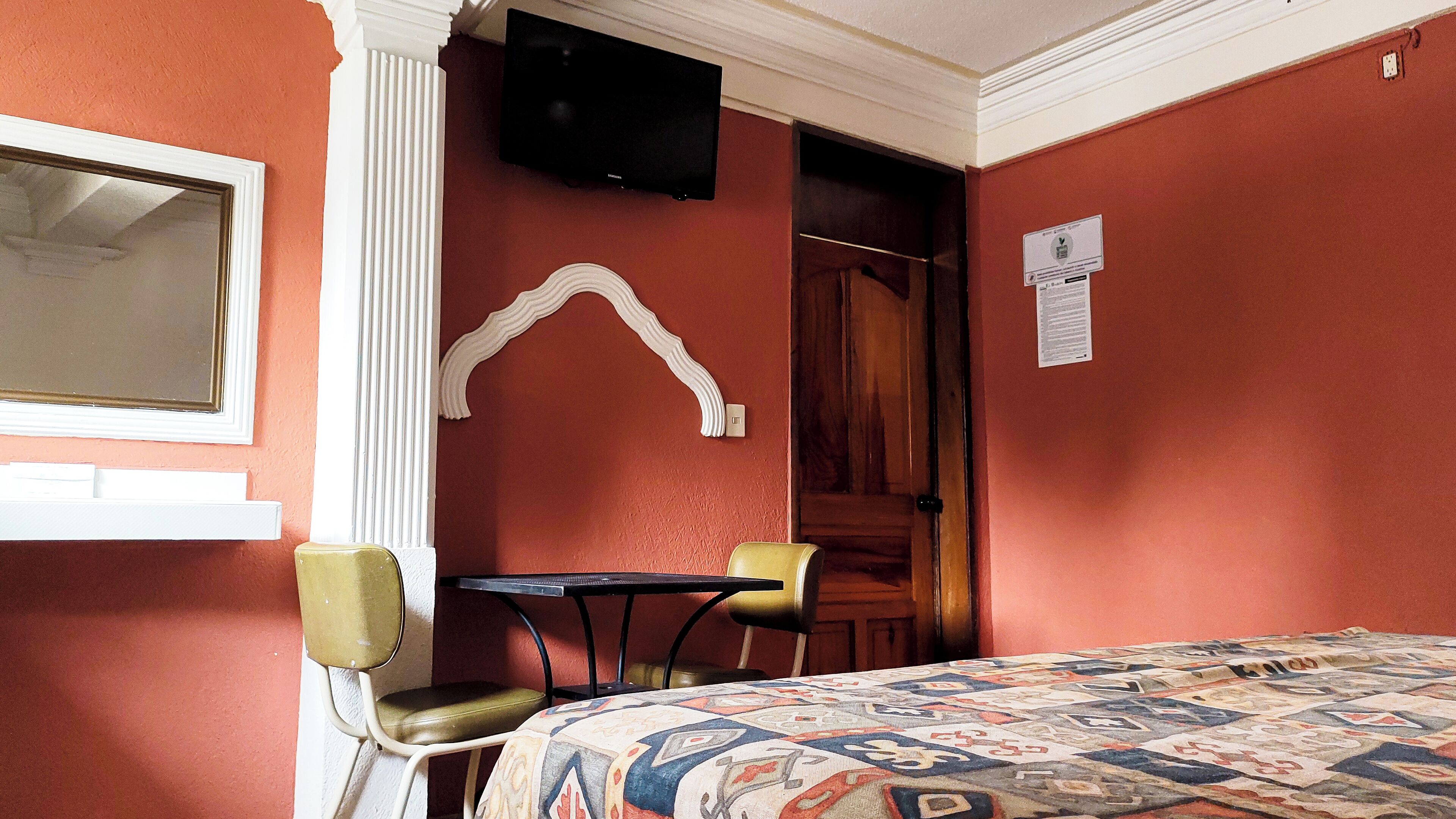 Classic Room | Free WiFi