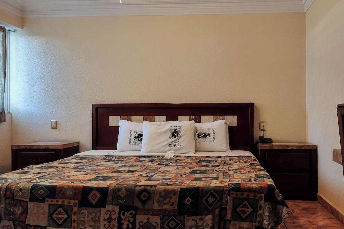 Chambre Confort, vue ville | Wi-Fi gratuit