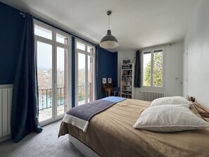 مكواة/لوح كي وواي فاي وملاءات أسرّة