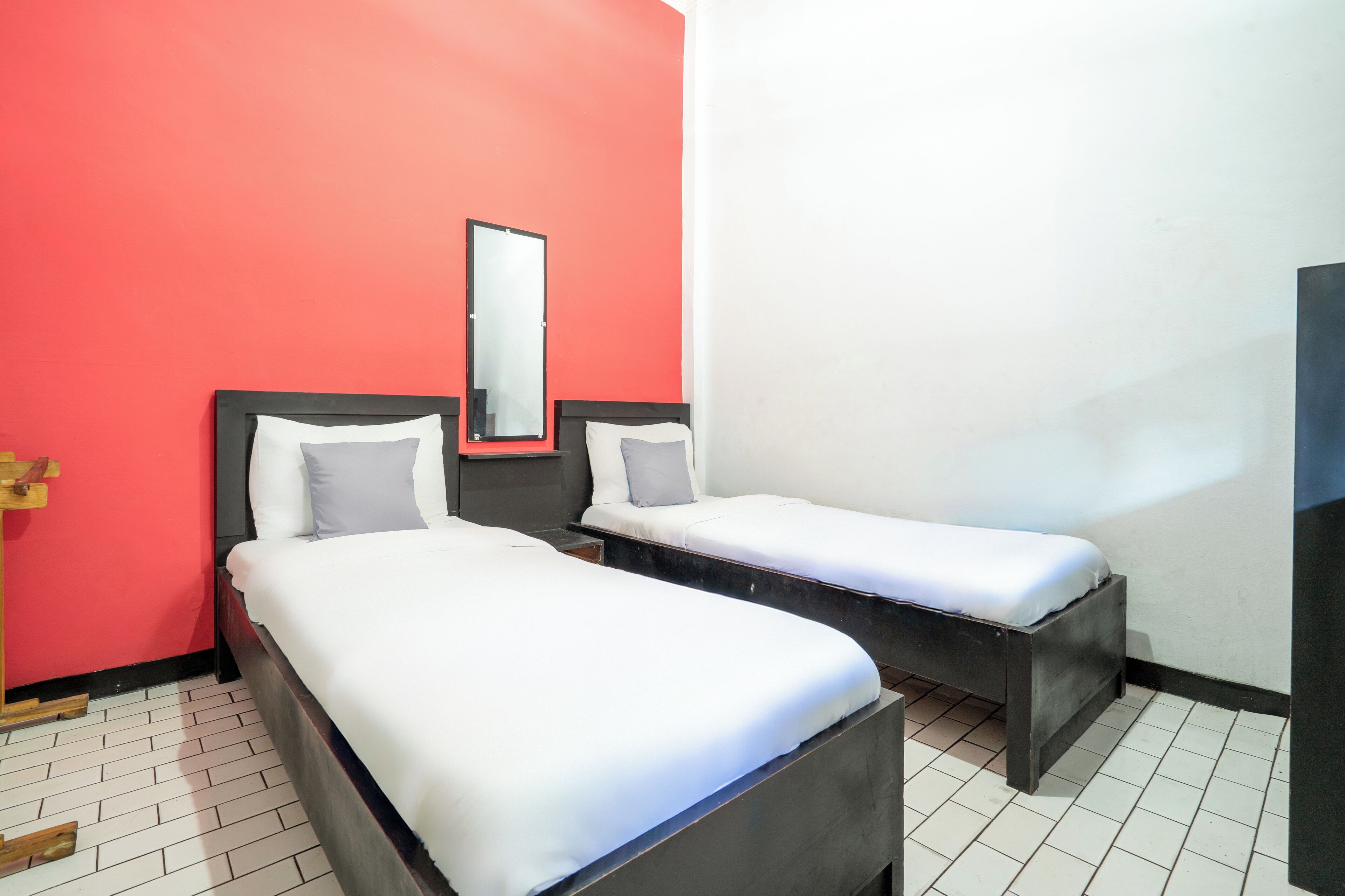 스탠다드 트윈룸 | 책상, 무료 WiFi