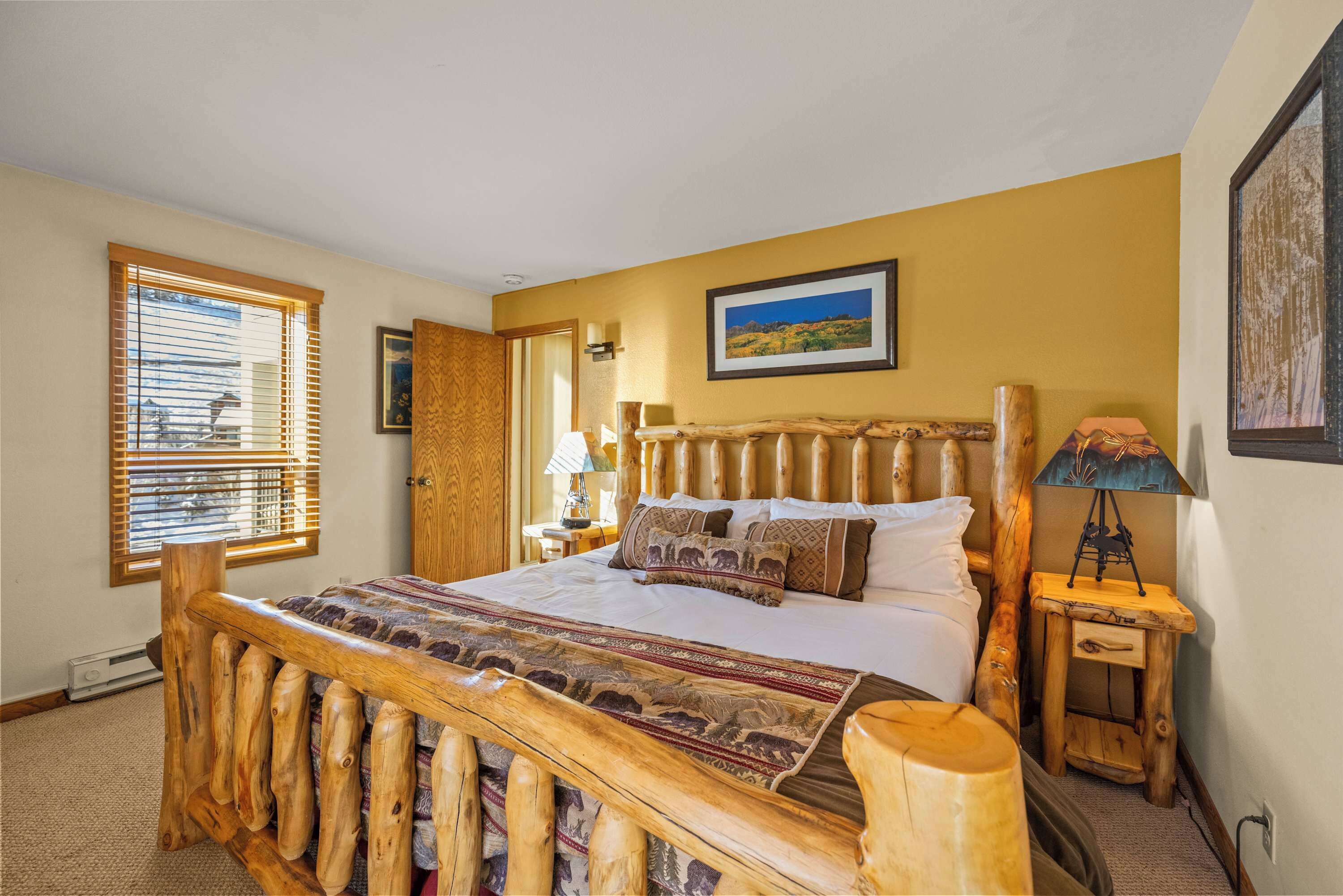 Leilighet, 3 soverom, balkong, fjellutsikt | Individuelt dekorert, individuelt innredet og skrivebord