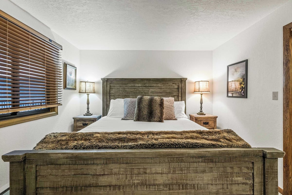 Lejlighed - 3 soveværelser - balkon - bjergudsigt | Individuelt design, individuel indretning, skrivebord