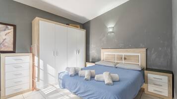 Fer et planche Ă repasser, Wi-Fi, draps fournis