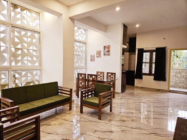 Apartament Deluxe, 2 dormitoris, aire condicionat | Sala d'estar