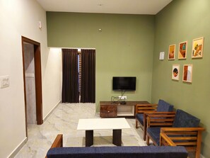 Apartament, 2 dormitoris | Escriptori, espai de treball apte per a portàtils i wifi gratuïta