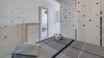 Strykejern/-brett, wi-fi, sengetøy og rullestolvennlig