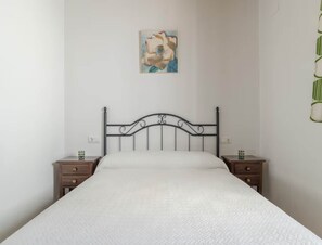 Room - Couple Retreat in Conil, With a Pool (Conil de la Frontera)