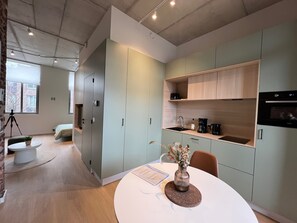 Private kitchen - Bright Apartment in Bree With Terrace (Bree)