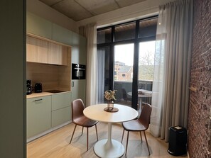 Private kitchen - Bright Apartment in Bree With Terrace (Bree)