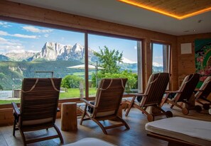 Interior - Chalet 'Pennhof  Castanea 2' with Mountain View, Private Terrace and Wi-Fi (Barbian)