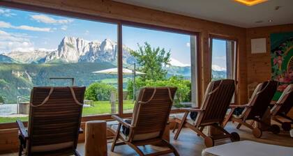 Chalet 'Pennhof Castanea 2' with Mountain View, Private Terrace and Wi-Fi