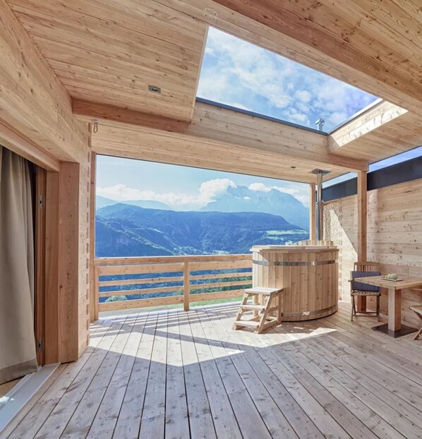 Property grounds - Chalet 'Pennhof Castanea 3' with Mountain View, Private Terrace and Wi-Fi (Barbian)