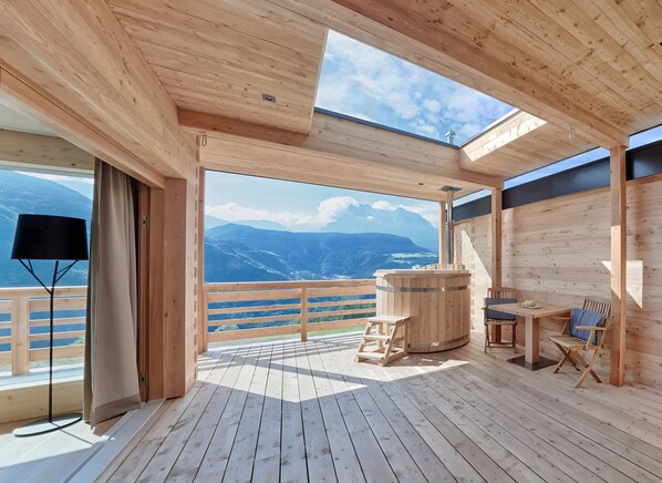 Interior - Chalet 'Pennhof  Castanea 5' with Mountain View, Private Terrace and Wi-Fi (Barbian)