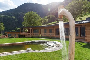 Pool - Apartment 'Hotel Pennhof' with Mountain View, Shared Pool and Wi-Fi (Barbian)