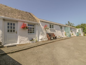 Exterior - Falconers Cottage (Holyhead)