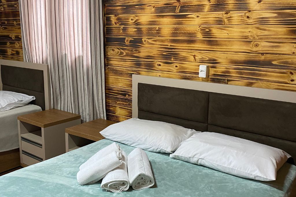 Internet, bed sheets