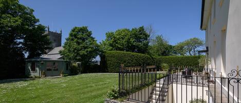 Enceinte de lâhĂ©bergement