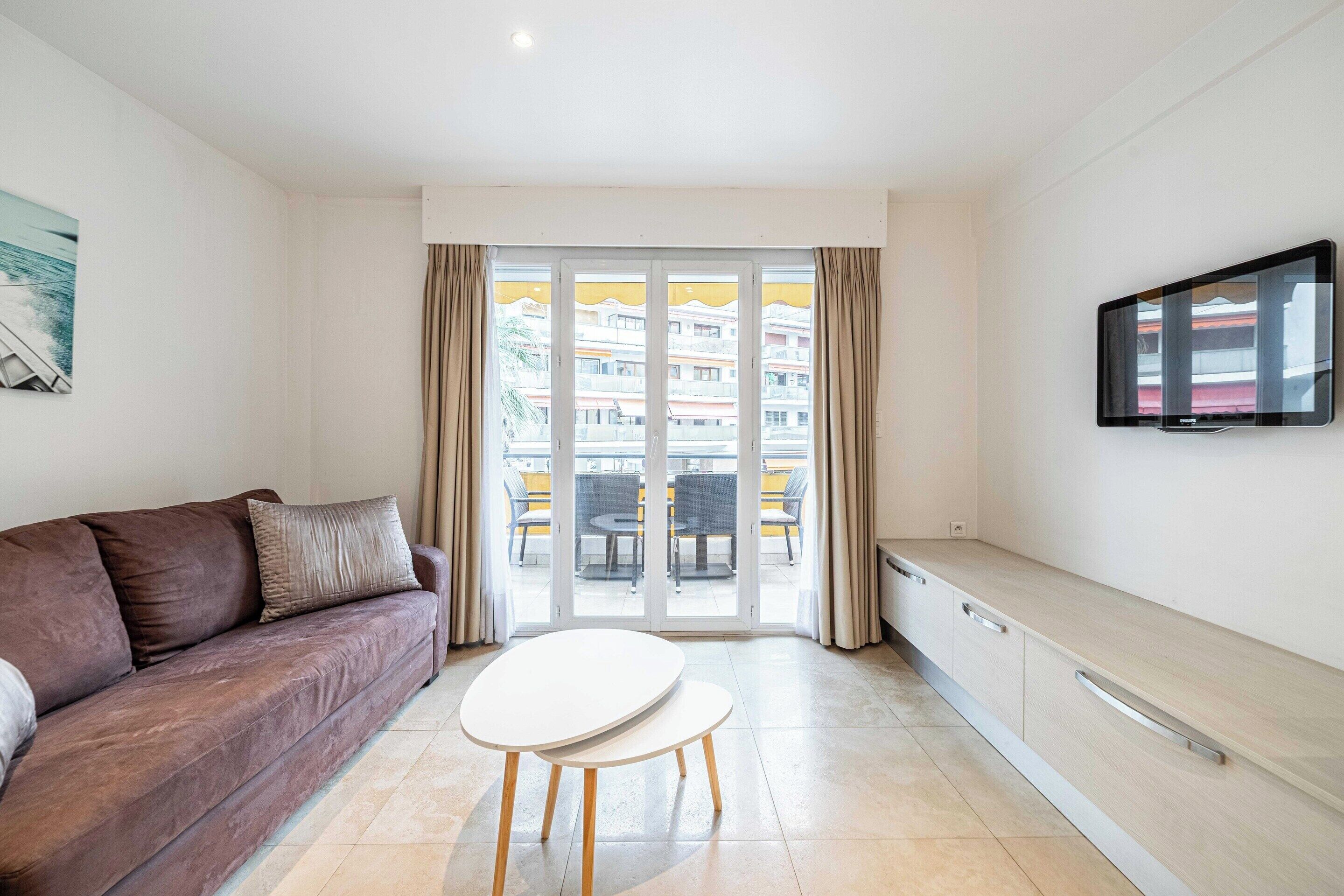 Apartment | Living area