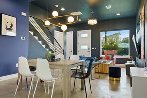 Dining - Bright Luxury Oasis near Downtown Austin (Austin)