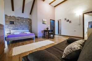 House | 2 bedrooms, iron/ironing board - Stone Villa With Private Infinity Pool (Polaca)