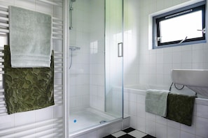 Ferienhaus | Badezimmer | Dusche