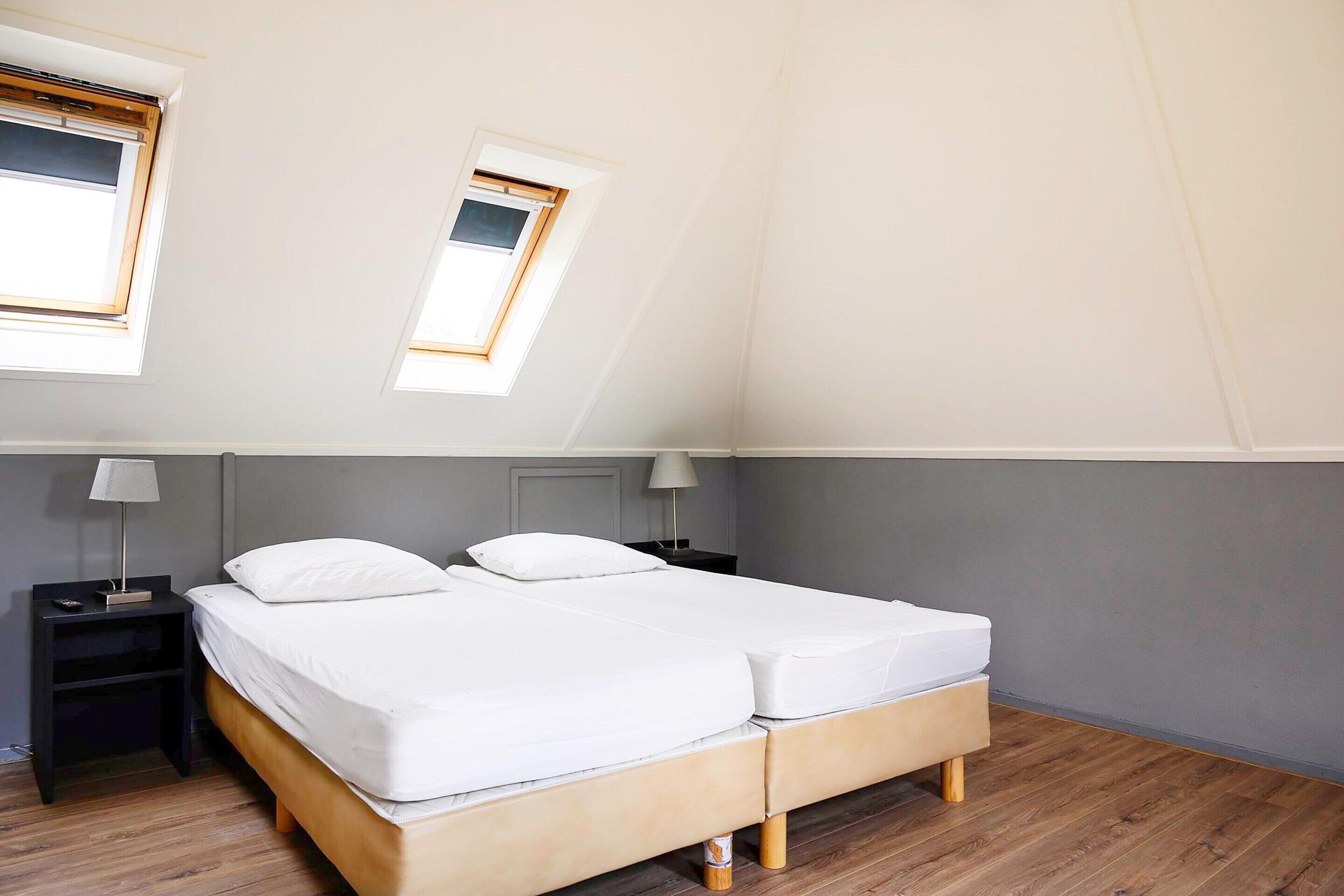 Nhà | 3 phòng ngủ, trang bị nội thất với thiết kế riêng biệt 