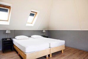 House | 3 bedrooms, individually furnished - Detached Holiday Home With Jetty and Outdoor spa (Vlagtwedde)