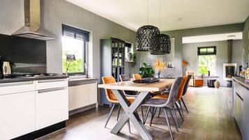 House | Dining
