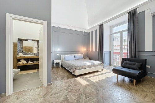 Queen Room 'Orchidea Celeste' with Sea View, Wi-Fi, and Air Conditioning