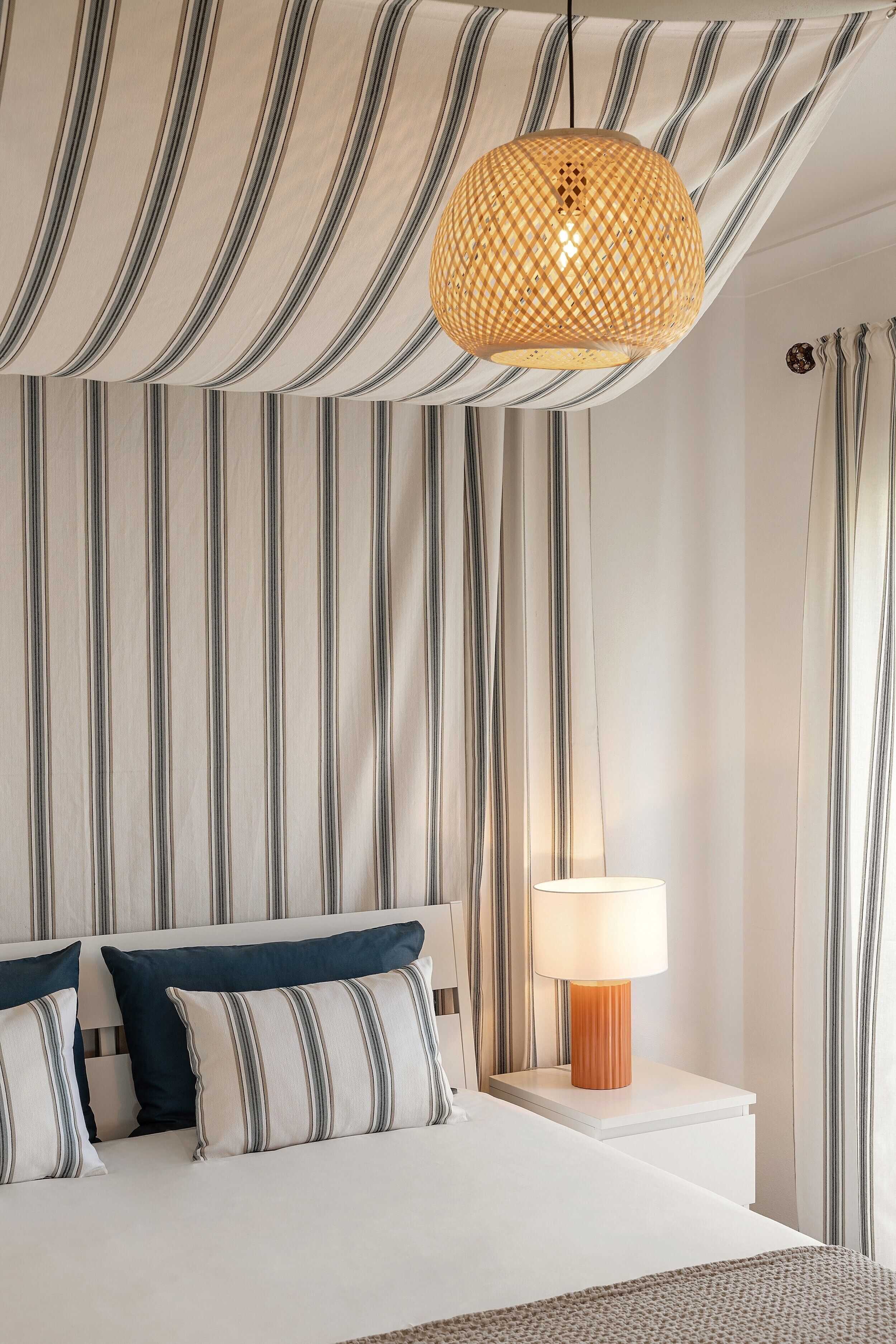 Bügeleisen/Bügelbrett, WLAN, Bettwäsche