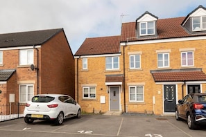Exterior - Durham Gate View 2Bed, 1.5bath, Parking, Co Durham (Spennymoor)