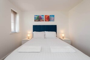 واي فاي وملاءات أسرّة