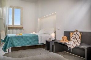 Iron/ironing board, travel cot, free WiFi, bed sheets - Villa Maris - Castellammare Del ... (Castellammare del golfo)