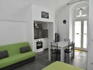 Interior - Casa Cunetta Apartment with Wi-Fi (Monte SantʼAngelo)