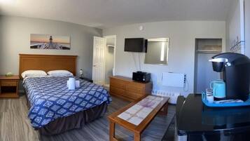 Blackout curtains, free WiFi