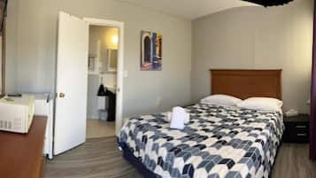 Blackout drapes, free WiFi