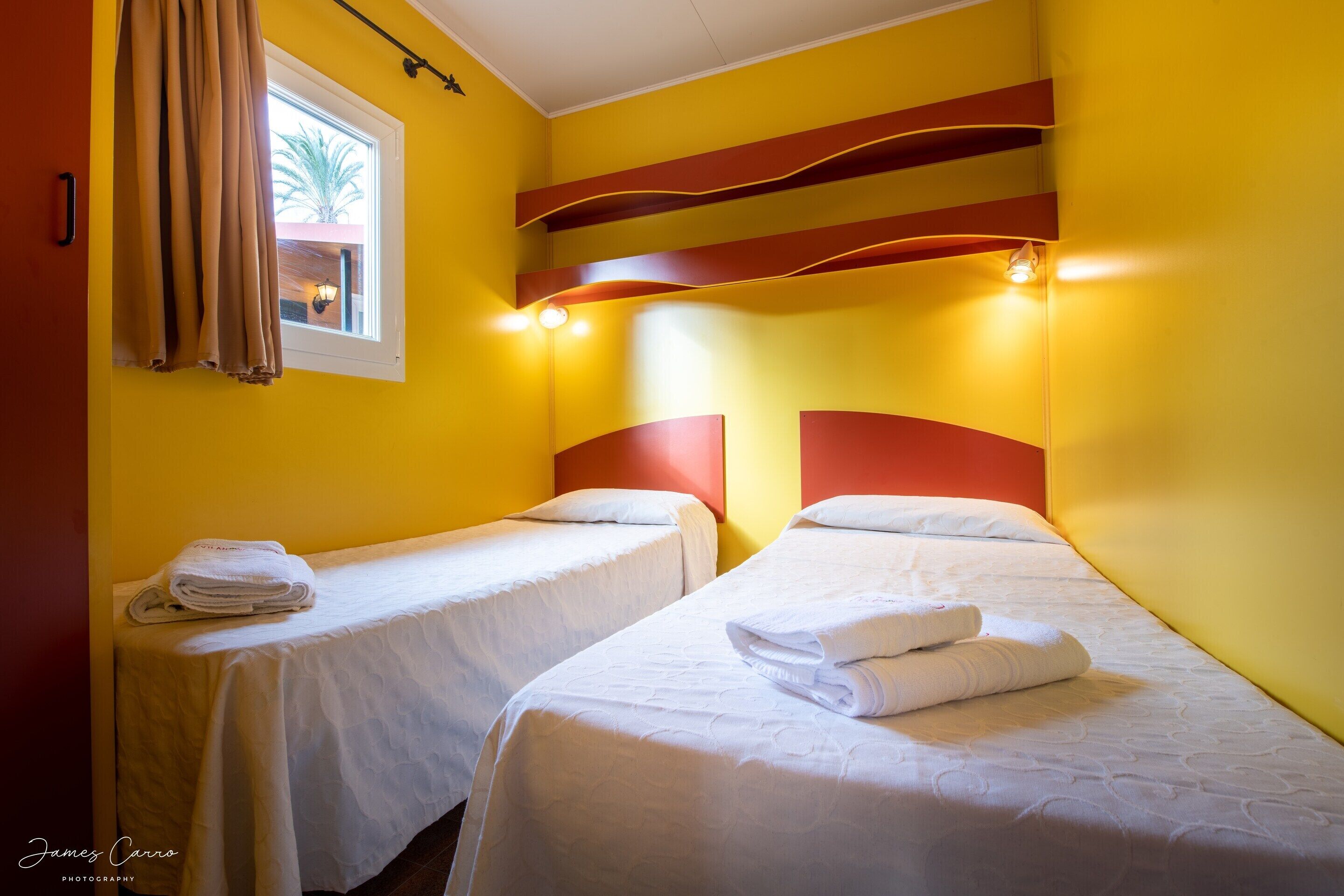 Classic Chalet, 3 Bedrooms | 4 bedrooms, bed sheets