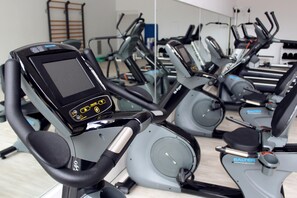 Comfort Chalet, 3 Bedrooms | Fitness facility - Good Standard Furnished Chalet on Nice Park (Castellet i la Gornal)