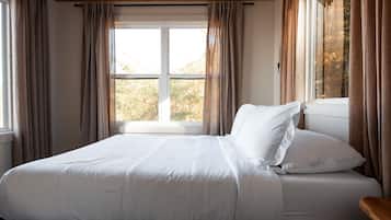 Bügeleisen/Bügelbrett, kostenloses WLAN, Bettwäsche