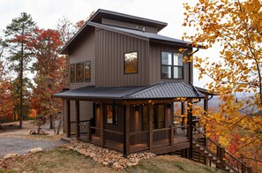 Exterior - 2BD Mountain-Top Cabin Near Smoky Mountains (Seymour)